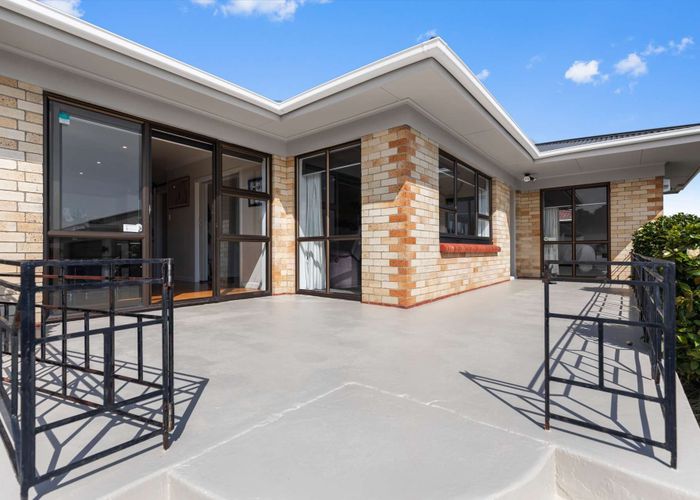  at 10 Coronation Avenue, Pukekohe, Pukekohe