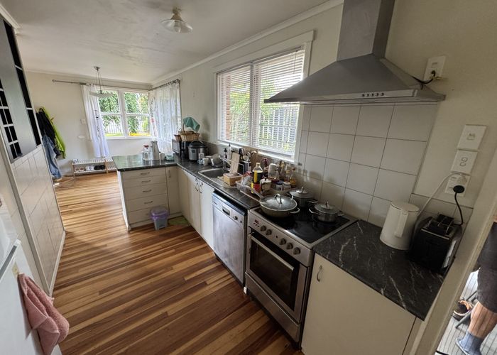  at 10 Vista Terrace, Hillcrest, Hamilton, Waikato