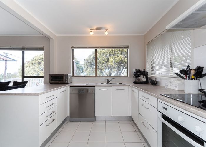  at 1/12 Kauri Glen Road, Northcote, Auckland