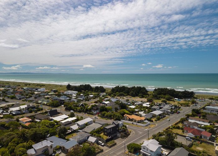  at 2/9 Britannia Street, North New Brighton, Christchurch City, Canterbury