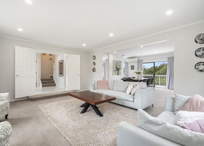  at 44 Ravenstone Place, Chatswood, North Shore City, Auckland