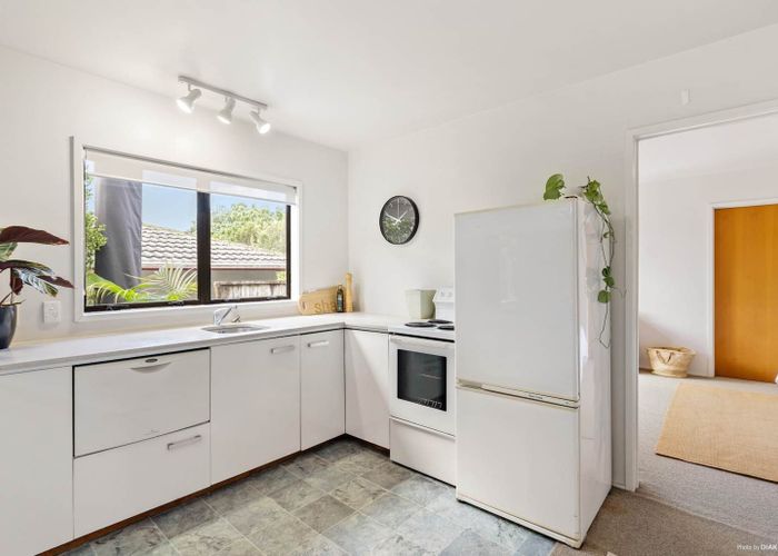  at 25 Petrel Place, Massey, Auckland