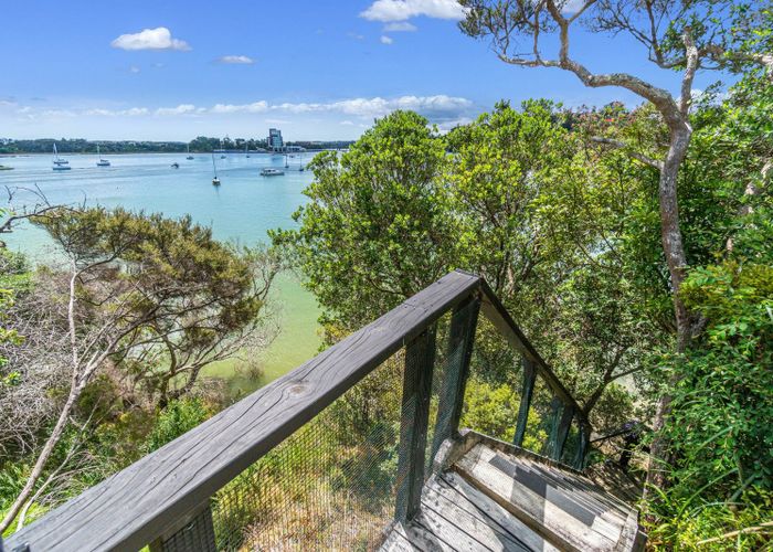  at 105 Aeroview Drive, Beach Haven, North Shore City, Auckland