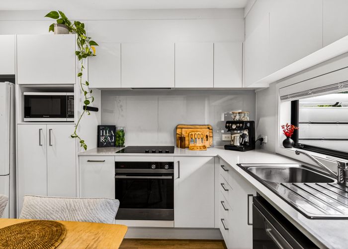  at 9 Toitu Place, Birkdale, North Shore City, Auckland