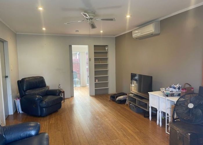  at 1/77 Tiraumea Drive, Pakuranga, Manukau City, Auckland