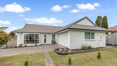  at 3 Palmcrest Grove, Highland Park, Auckland