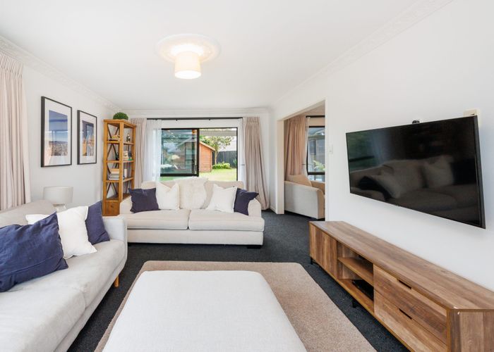  at 77 Pacific Drive, Fitzherbert, Palmerston North, Manawatu / Whanganui