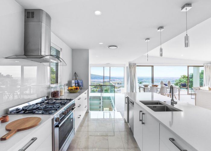  at 320 Cannon Hill Crescent, Mount Pleasant, Christchurch