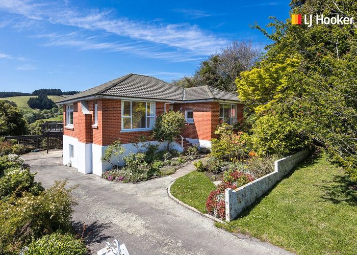  at 1 Featherston Street, Macandrew Bay, Dunedin