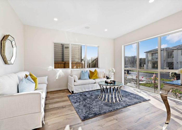  at 38 Nightingale Road, Flat Bush, Auckland