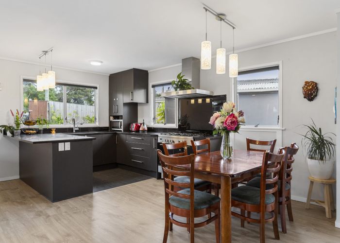  at 140 Colwill Road, Massey, Auckland