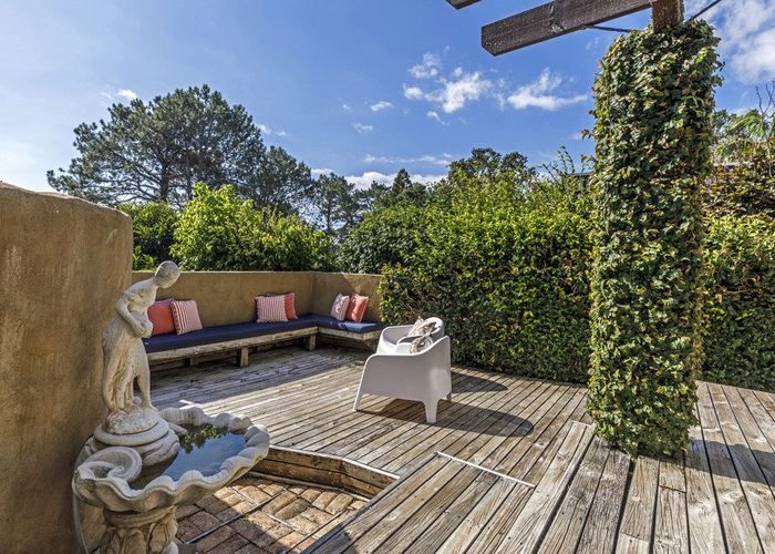  at 4 Saddleback Rise, Murrays Bay, North Shore City, Auckland