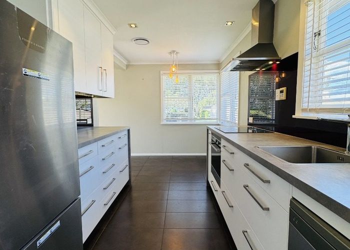  at 11 Byron, Trentham, Upper Hutt, Wellington