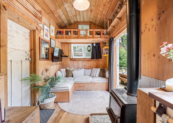  at 159 Pinehaven Road, Pinehaven, Upper Hutt