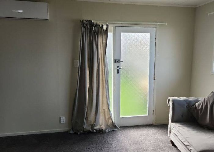  at 34B Gordon Road, Western Heights, Waitakere City, Auckland