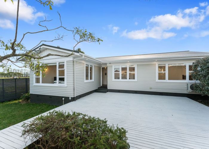  at 8 Becroft Drive, Forrest Hill, Auckland