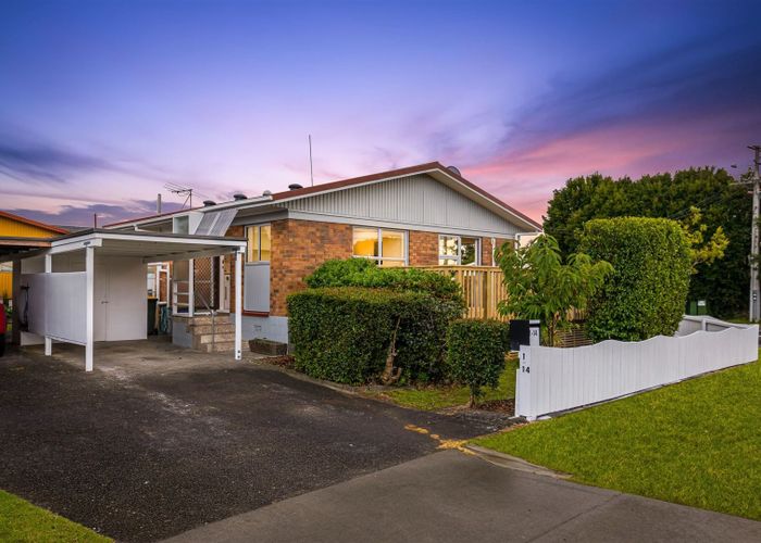  at 1/14 Flanshaw Road, Te Atatu South, Auckland