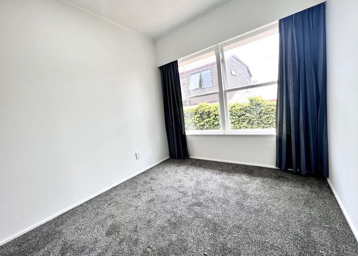  at 2/12 Aramoana Ave, Devonport, North Shore City, Auckland
