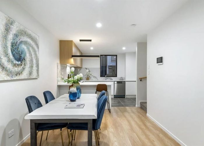  at 5/32A Westgate Drive, Westgate, Waitakere City, Auckland