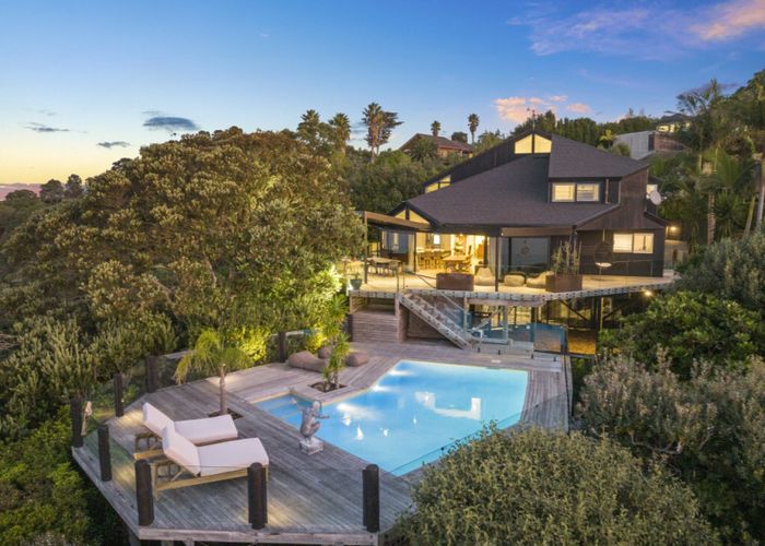  at 86 Vipond Road, Stanmore Bay, Whangaparaoa