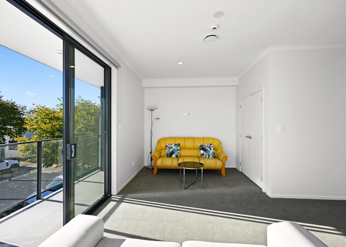  at 1/13 Vialou Street, Hamilton Central, Hamilton