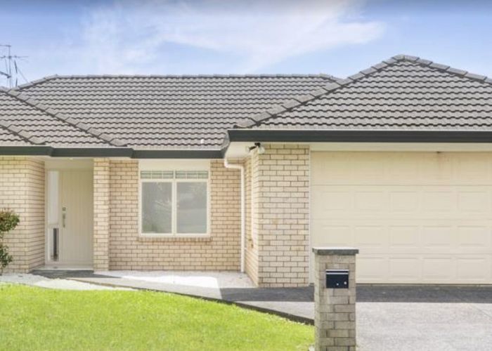  at 12 Ridgefield Lane, East Tamaki Heights, Auckland