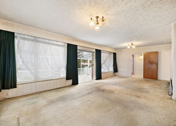  at 27 Lees Grove, Wainuiomata, Lower Hutt, Wellington