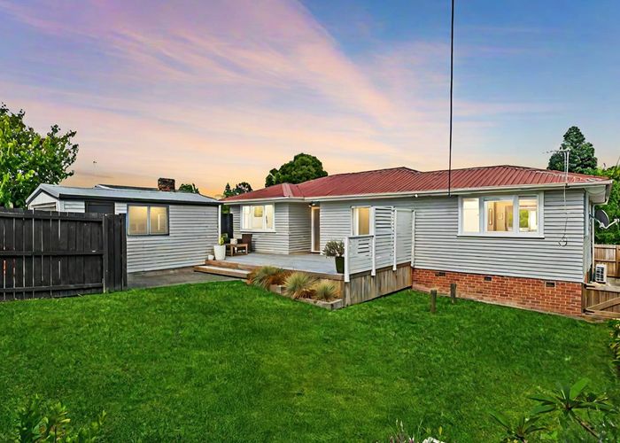  at 28 Kingdale Road, Henderson, Auckland