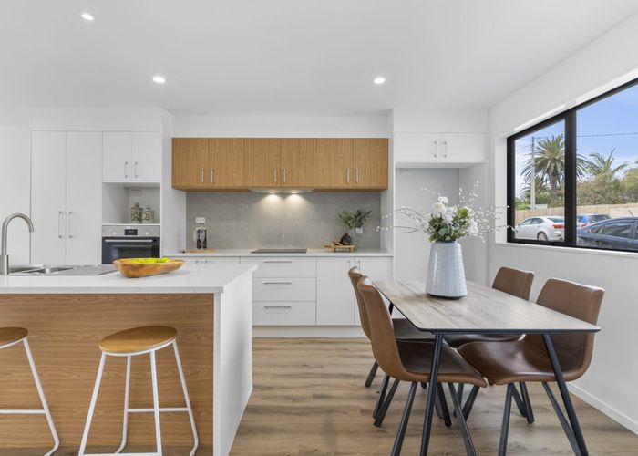  at 12/25 Vodanovich Road, Te Atatu South, Waitakere City, Auckland