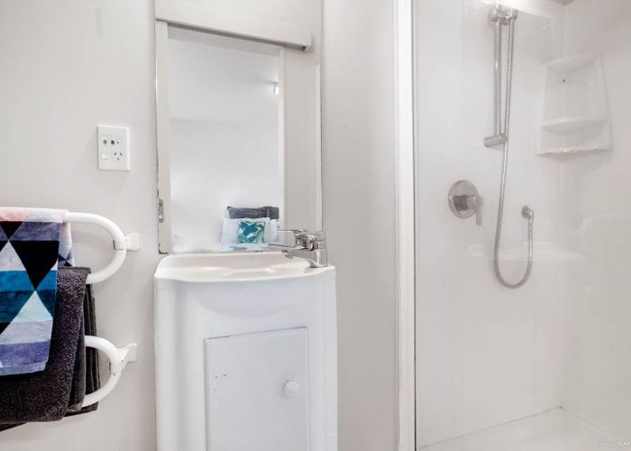  at 4/8 Burgoyne Street, Grey Lynn, Auckland