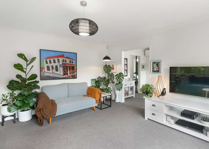  at 2/5 Woodbridge Road, Cashmere, Christchurch City, Canterbury