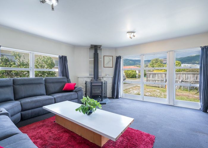  at 32 Tennyson Crescent, Stoke, Nelson