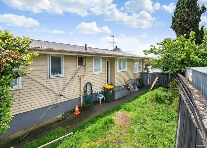  at 15 Claymore Street, Manurewa, Auckland