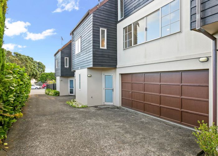  at 692B Manukau Road, Royal Oak, Auckland