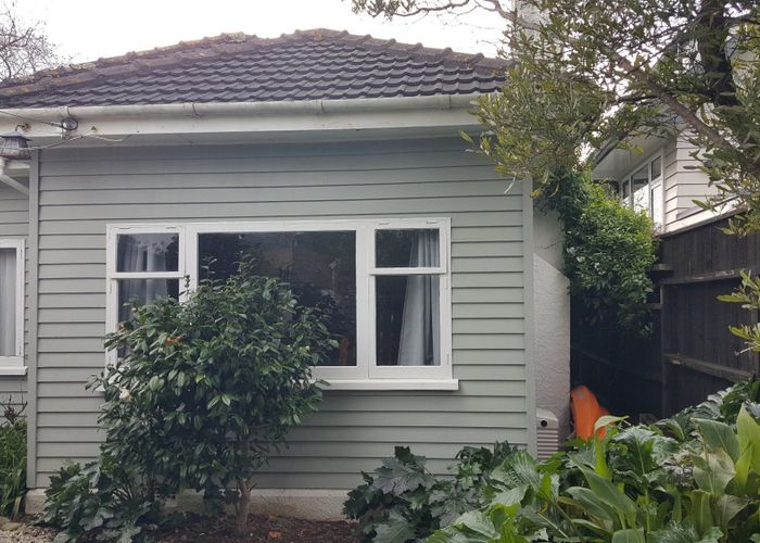 at 8 Hinau Street, Eastbourne, Lower Hutt, Wellington