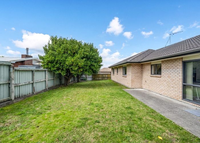  at 12 Cade Place, Weymouth, Manukau City, Auckland