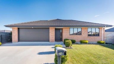 at 34 Cyprus Place, Fitzherbert, Palmerston North