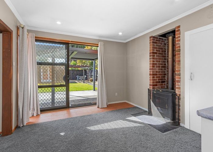  at 4 Glenrowan Avenue, Avondale, Christchurch City, Canterbury