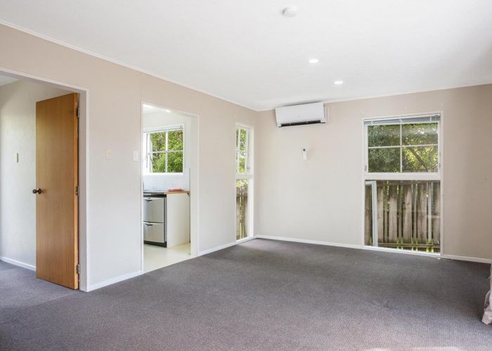  at 31 Latitude close, Whitby, Porirua