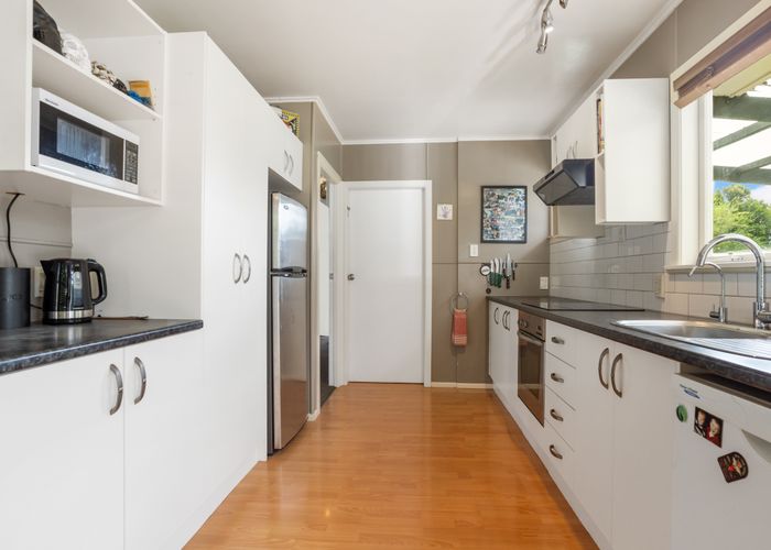  at 5 Glendene Avenue, Glendene, Auckland