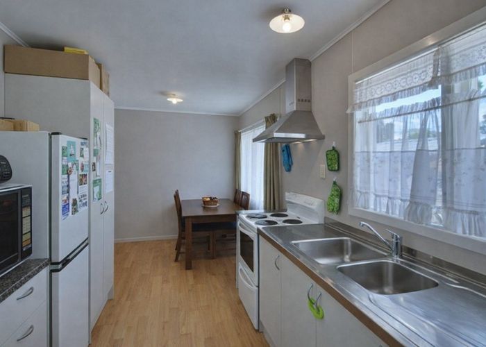  at 46 Preston Road, Clover Park, Auckland
