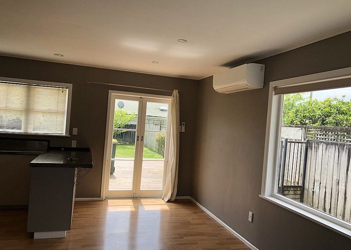  at 81 Lewis Street, Glenview, Hamilton