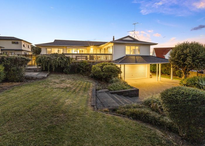  at 18 Clearview Heights, Ranui, Auckland
