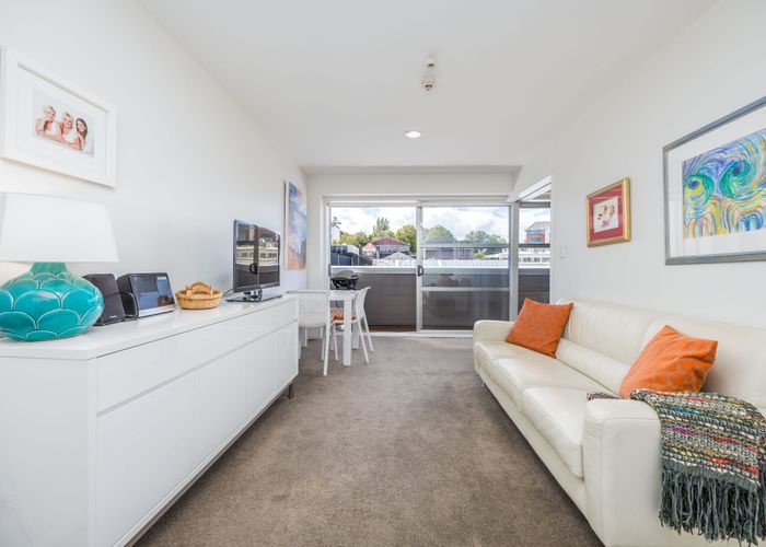  at 27/8 Clayton Street, Newmarket, Auckland