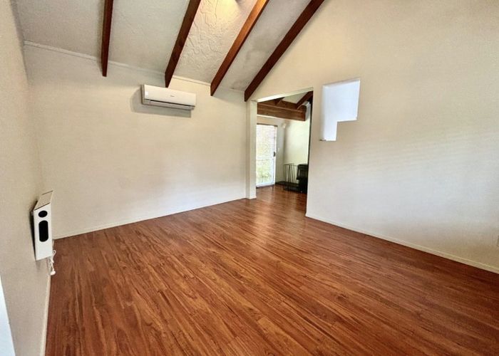  at 1 Gosford Drive, Botany Downs, Manukau City, Auckland