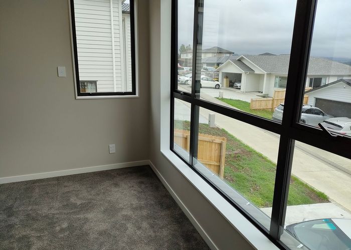  at 10 Springhill Lane, Sunnyvale, Auckland