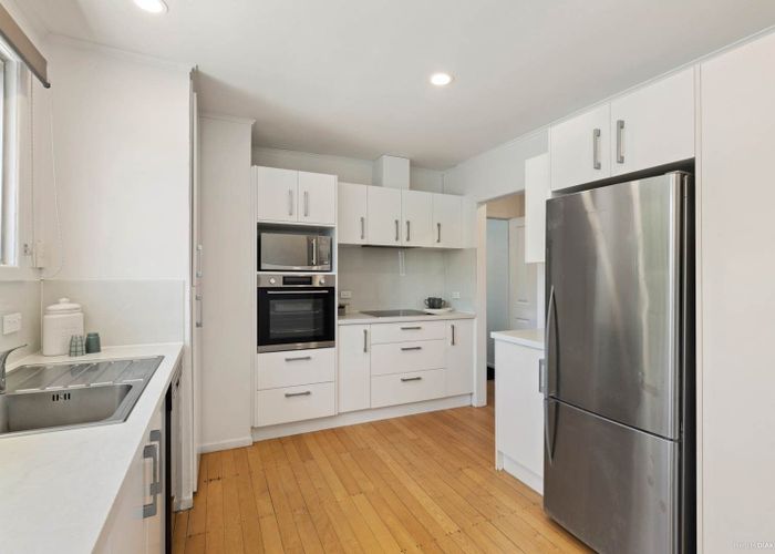  at 3 Quiet Street, Te Atatu South, Waitakere City, Auckland