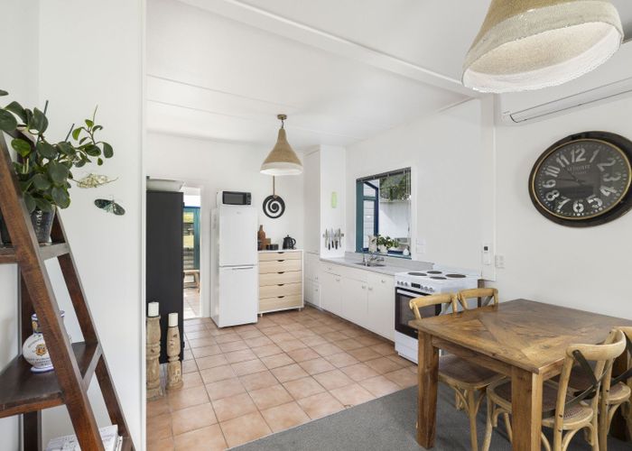  at 43 Pinedale Crescent, Riversdale Beach