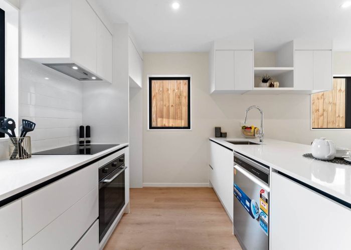  at 3-7/10 Orchid Place, Te Atatu South, Waitakere City, Auckland