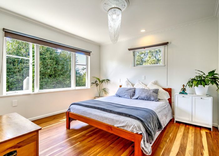  at 33 Resthill Crescent, Glenview, Hamilton